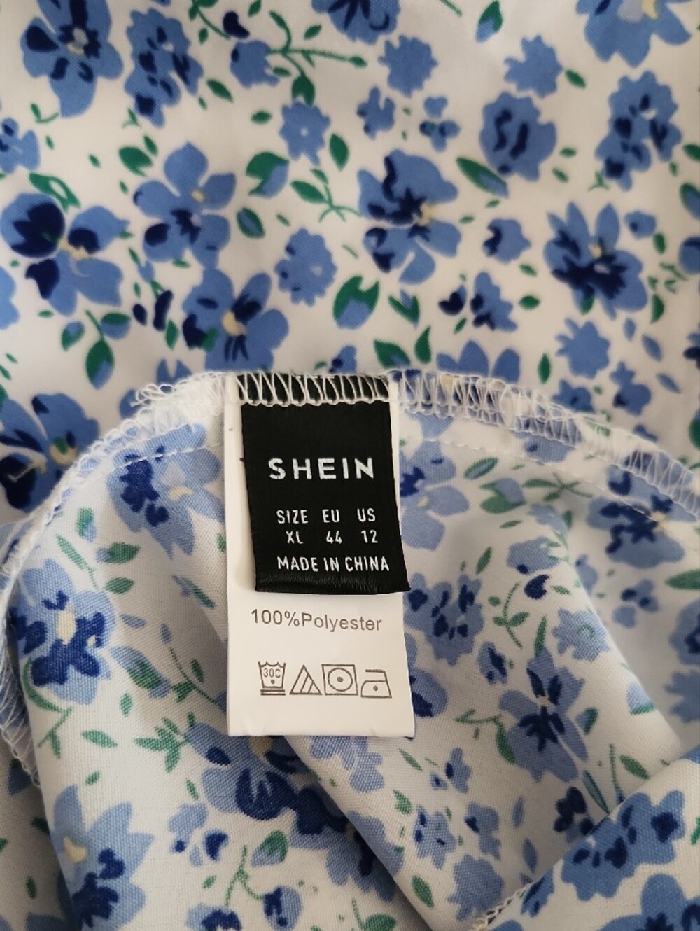 SHEIN Blue and White Floral Tiered Sundress - Picture 6 of 6